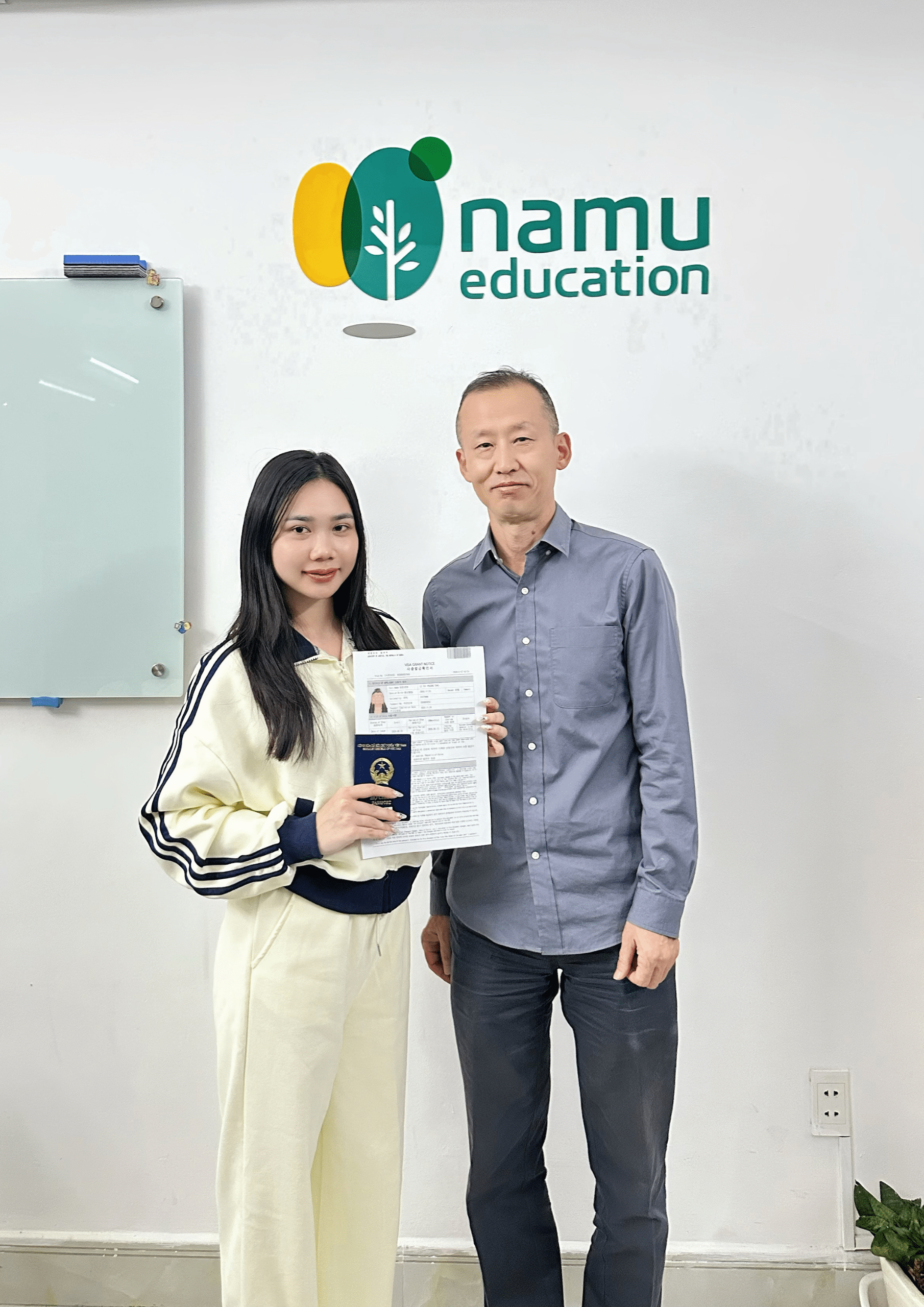 Học viên nhận visa 11