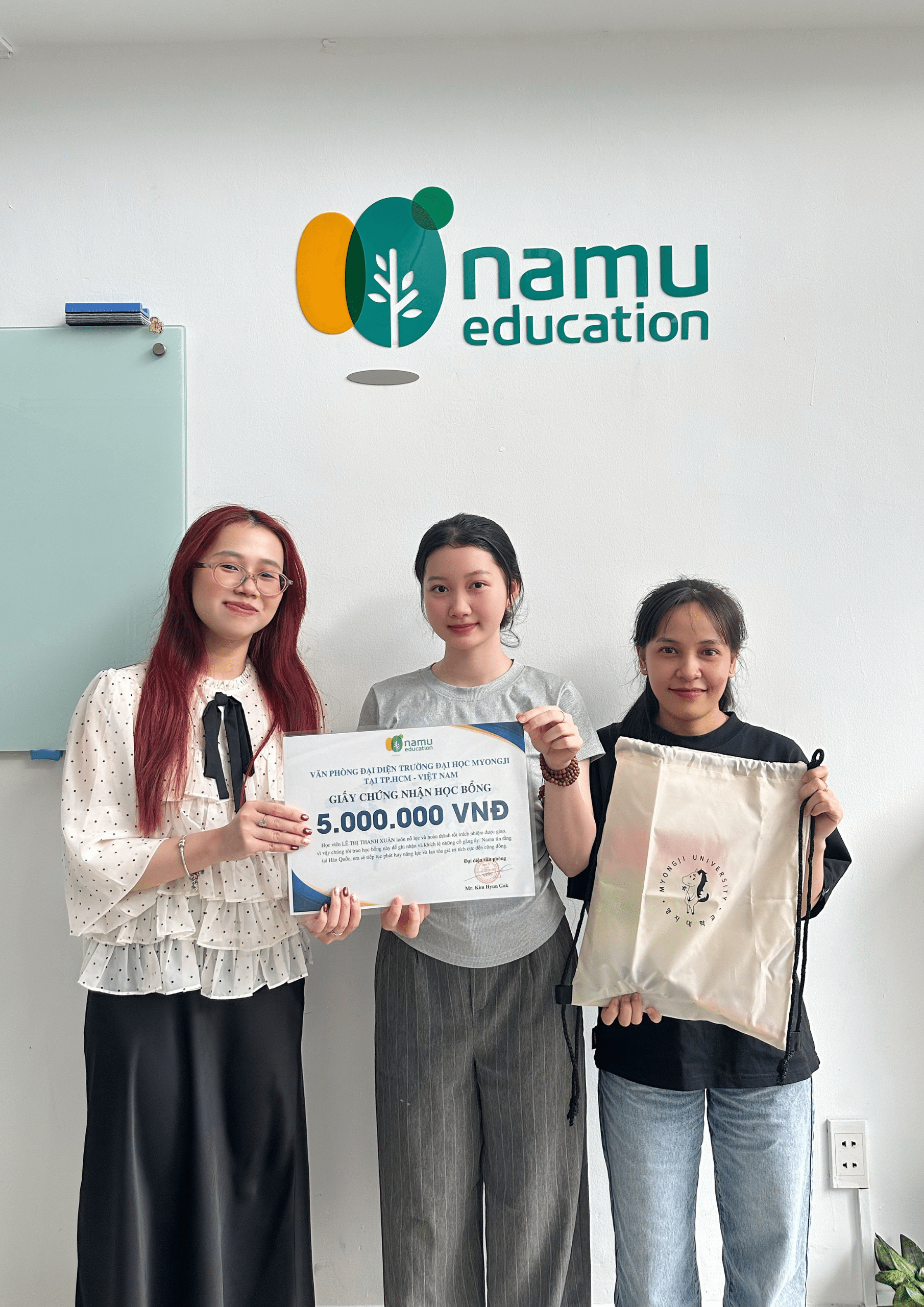 Học viên nhận visa 12