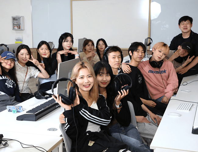 Các nghệ sĩ K-pop đã giành 11 giải thưởng tại AMAs như thế nào? image 37